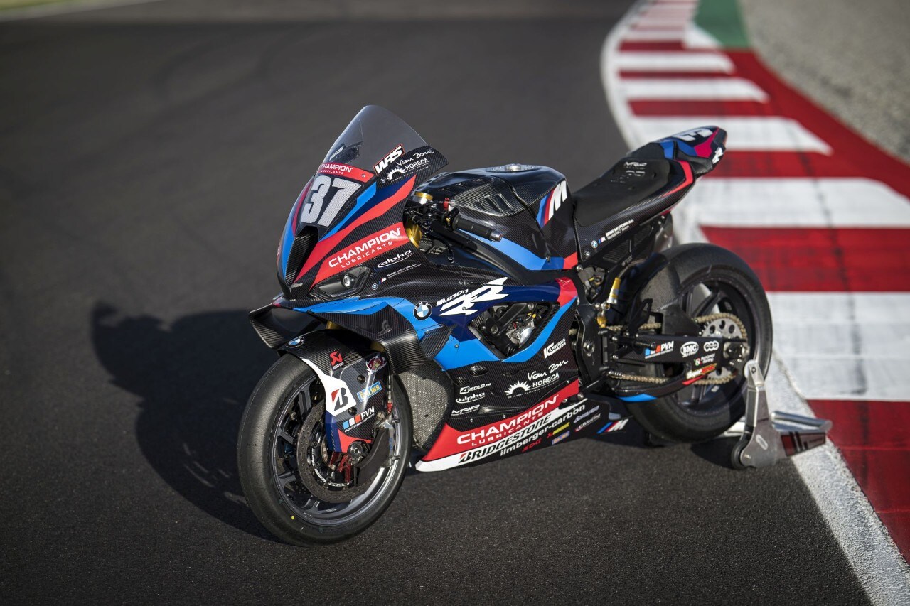 DueruoteTG #238 - Abbiamo guidato in pista la BMW che corre in SBK! 